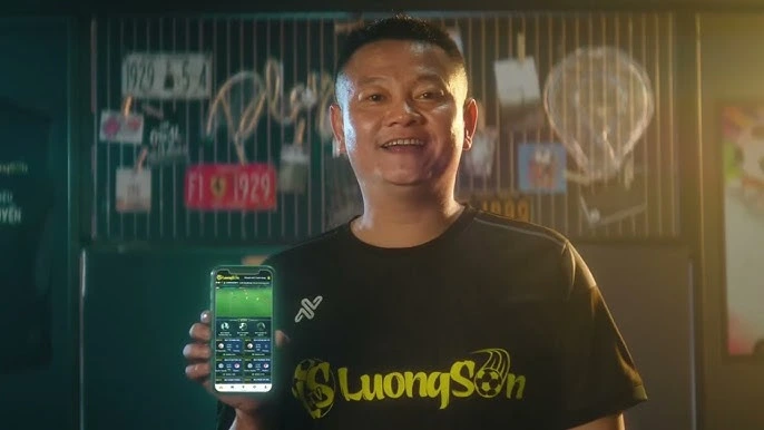 Một buổi đàm phán cấp phép phát sóng giữa LuongSon TV và Phạm Văn Quyến